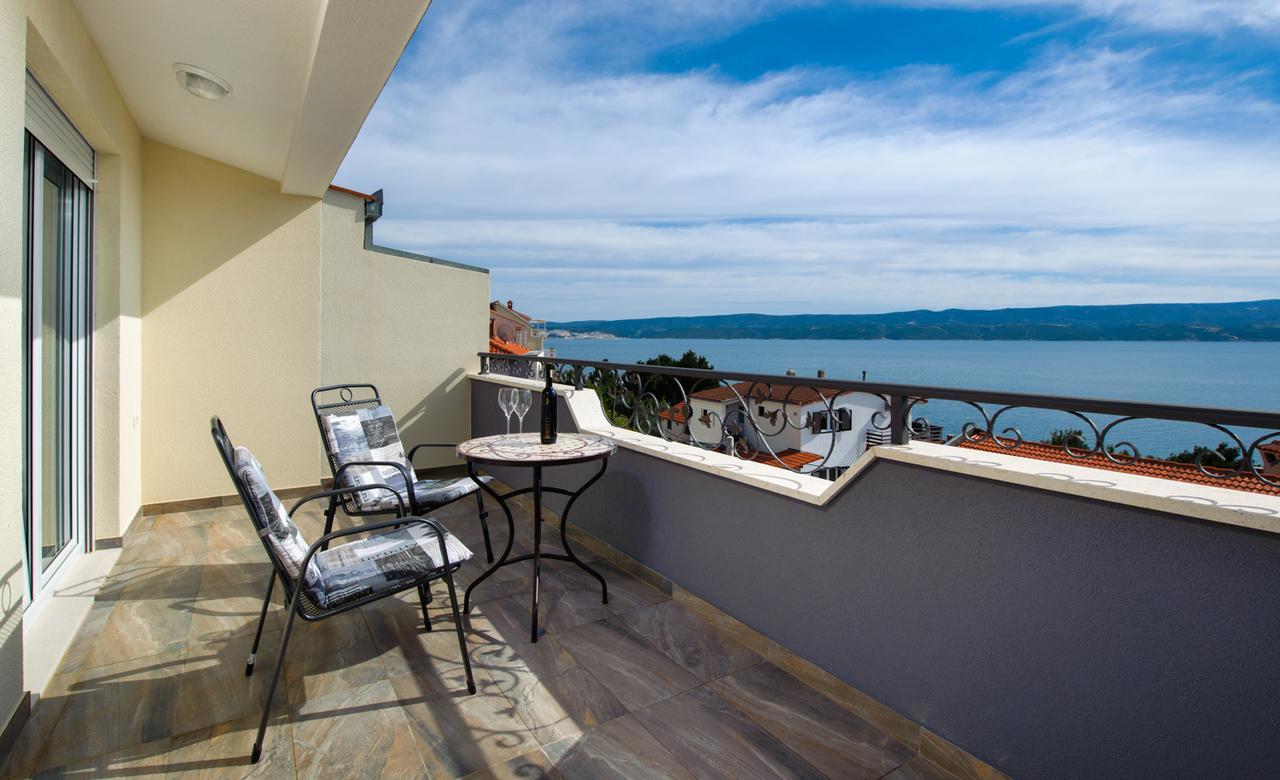Cezar Luxury Apartment 奥米什 外观 照片