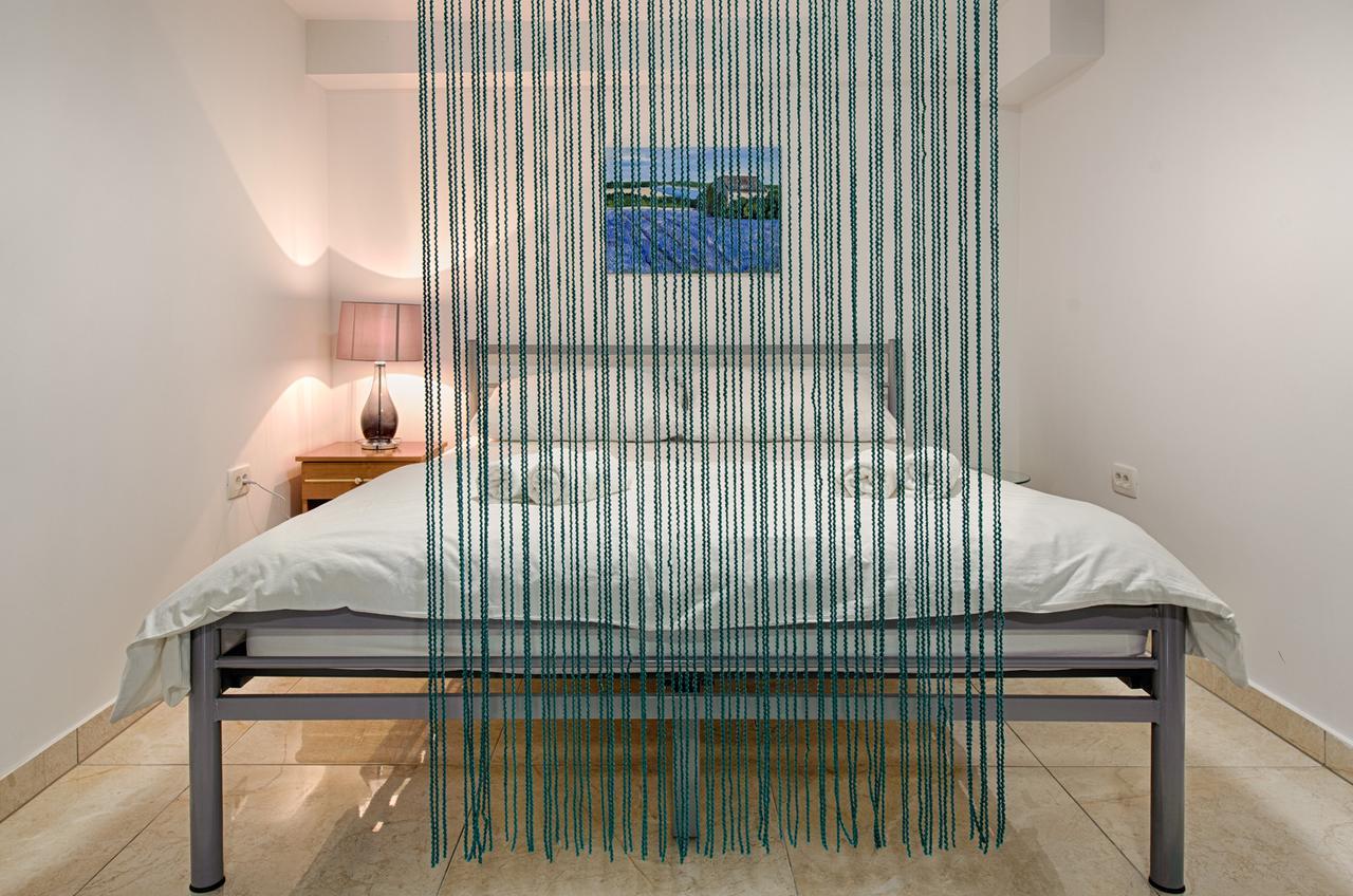 Cezar Luxury Apartment 奥米什 外观 照片