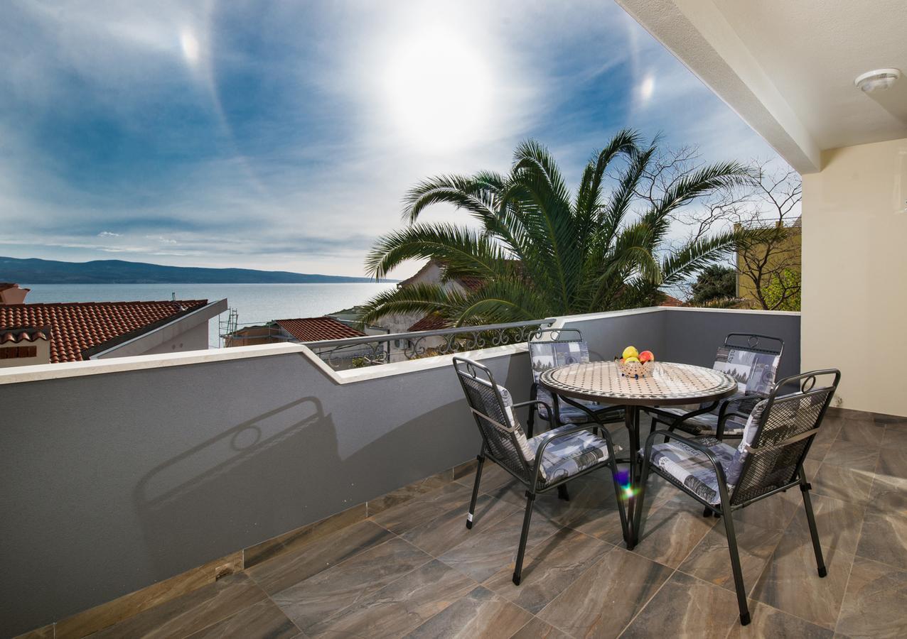 Cezar Luxury Apartment 奥米什 外观 照片